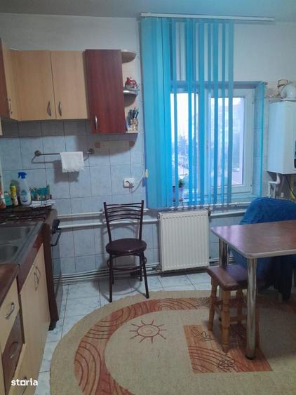 Apartament cu 3 camere decomandat în Exterior Vest