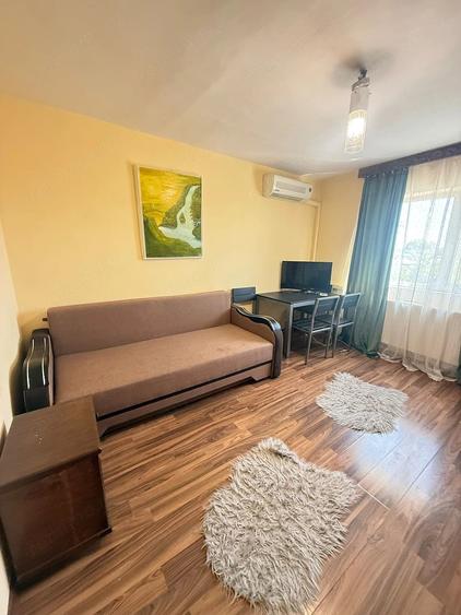 Garsonieră decomandată în Complex Studențesc