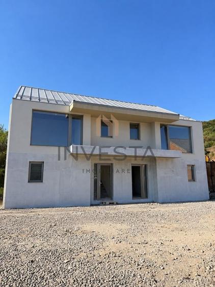 Duplex cu 5 camere cu Canalizare în Popești