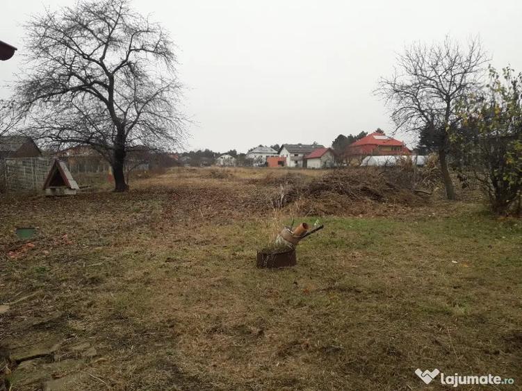 Casă cu 3 camere cu Teren 1800 Mp în Plopeni