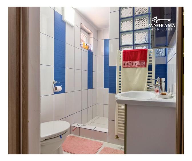 Casă individuală cu 16 camere cu Canalizare în Nemșa