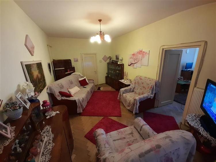 Apartament cu 2 camere decomandat în Ultracentral