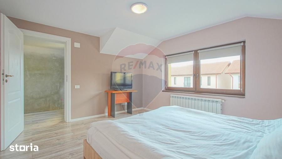 Casă cu 4 camere cu Teren 534 Mp în IAR