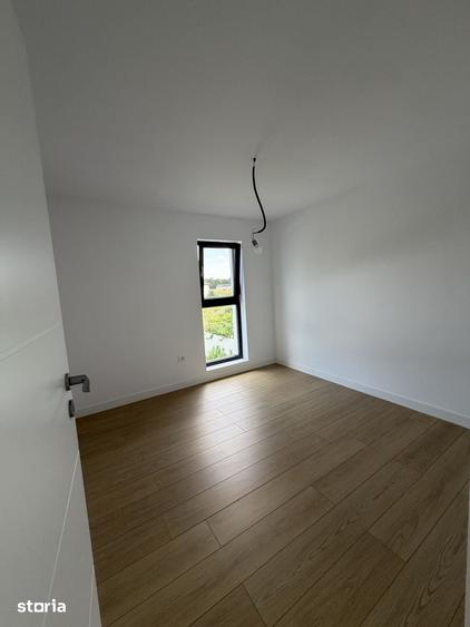 Casă cu 4 camere cu Teren 328 Mp în Clinceni