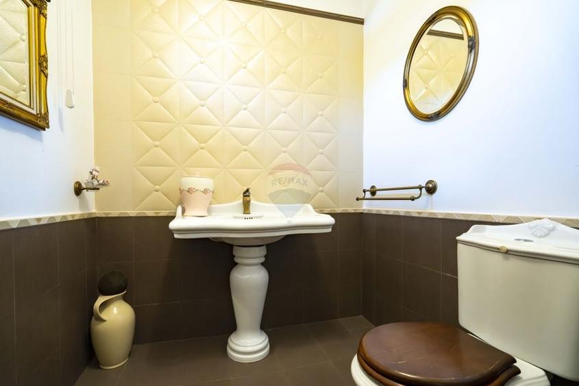 Casă individuală cu 5 camere cu Teren 1181 Mp în Dealuri Oradea