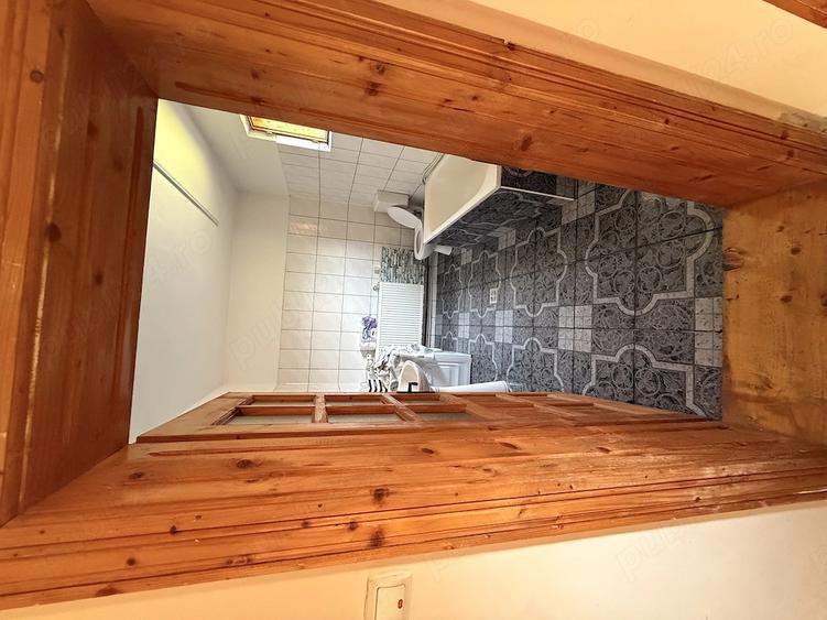 Casă cu 5 camere cu Teren 2146 Mp în Lerești