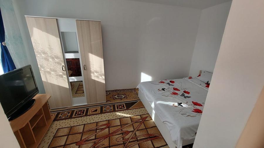 Apartament cu 2 camere semidecomandat în Agadici