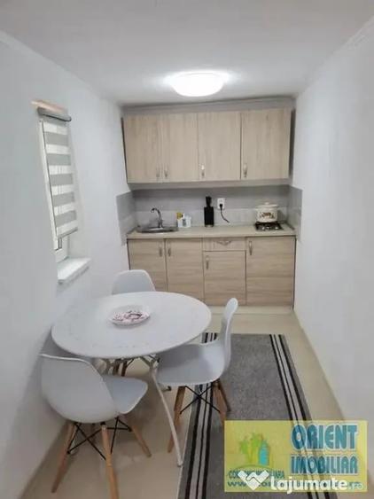 Casă cu 6 camere cu Teren 350 Mp în Nord