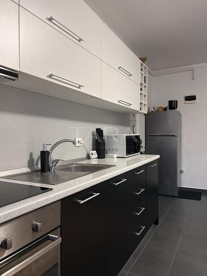 Apartament cu 3 camere, mobilat în Florești — fotografia 3