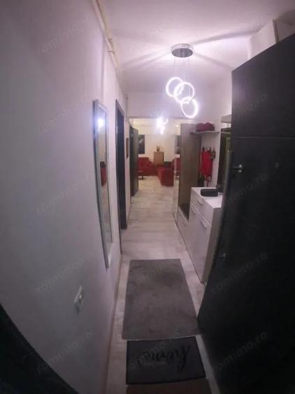 Apartament cu 4 camere decomandat, mobilat în Central