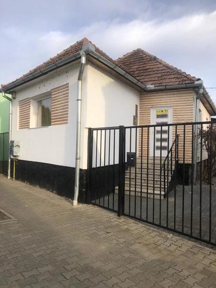 Casă cu 2 camere cu Teren 1600 Mp în Șelimbăr