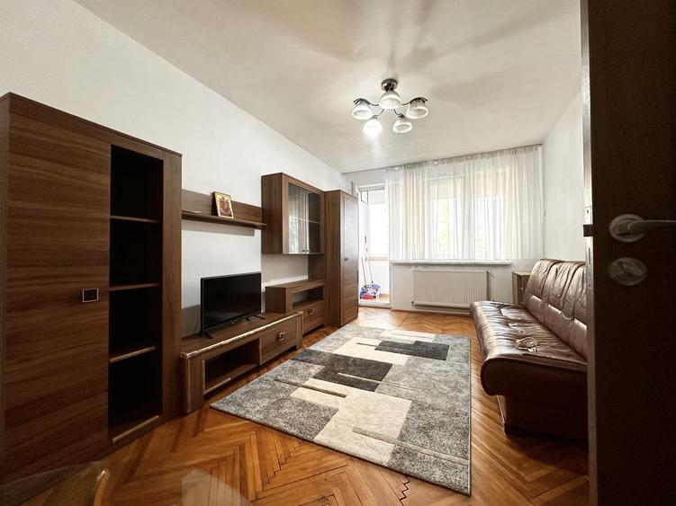 Apartament cu 2 camere decomandat, mobilat în Dacia