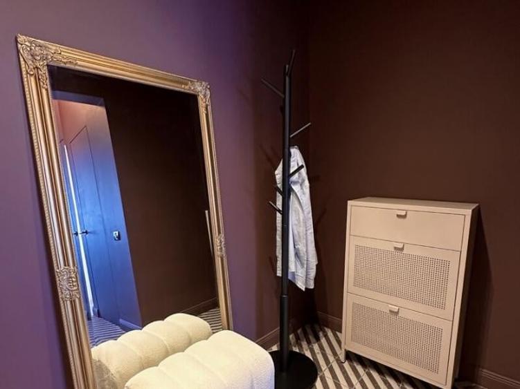 Apartament cu 3 camere semidecomandat, mobilat în Calea Victoriei