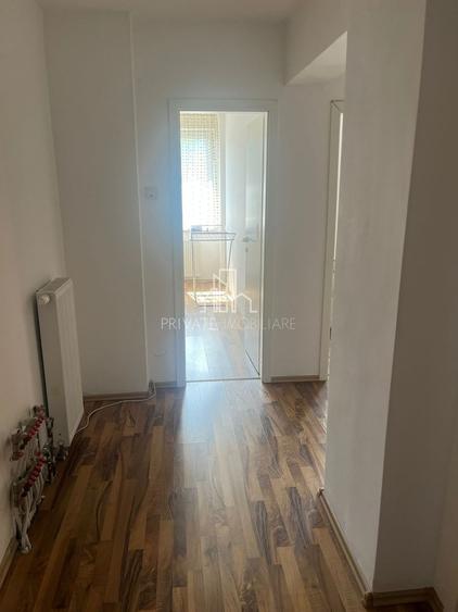 Apartament cu 3 camere decomandat în Tudor