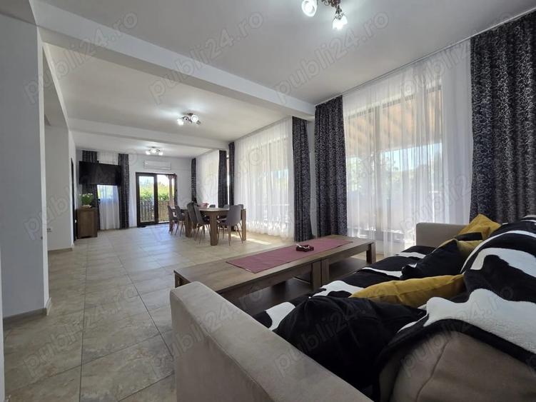 Casă cu 4 camere cu Teren 2000 Mp în Agighiol