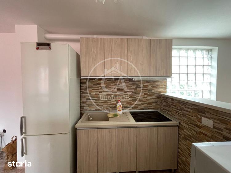 Casă cu 8 camere cu Teren 249 Mp în Calea Aradului