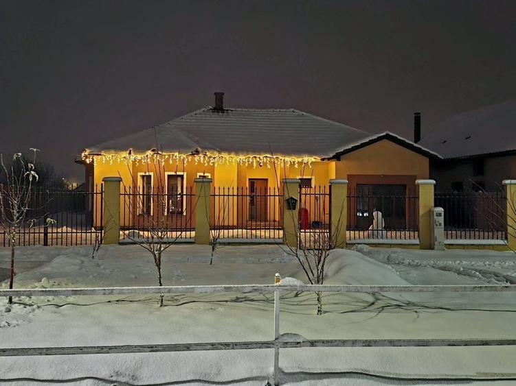 Casă cu 3 camere în Central