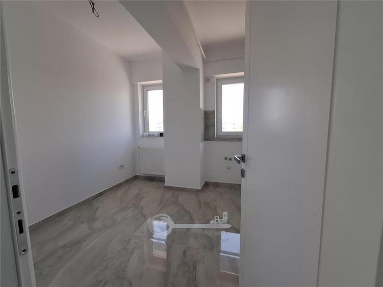 Apartament cu 3 camere decomandat în Galata