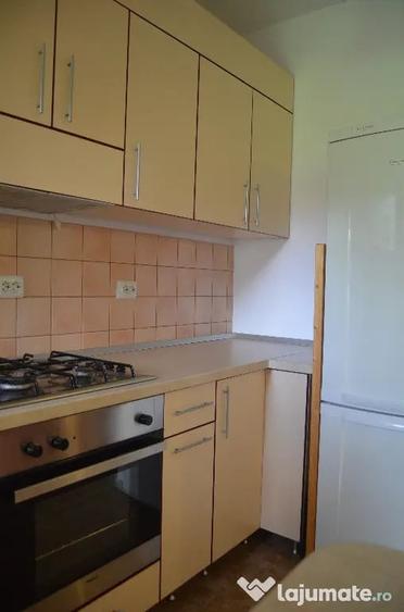 Apartament cu 2 camere decomandat în Piatra Arsă