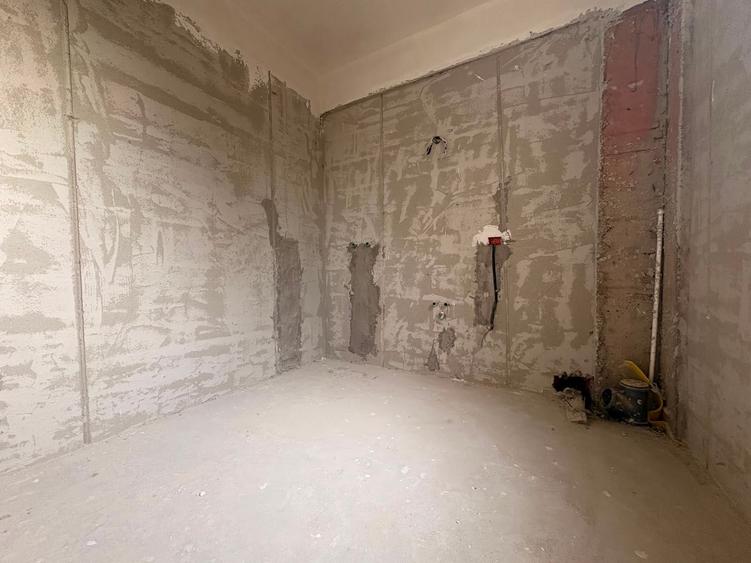 Duplex cu 4 camere cu Canalizare în Străulești
