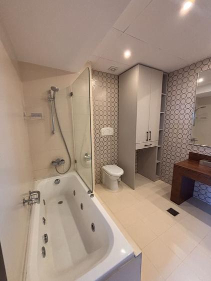 Apartament cu 2 camere semidecomandat în Văcăresti