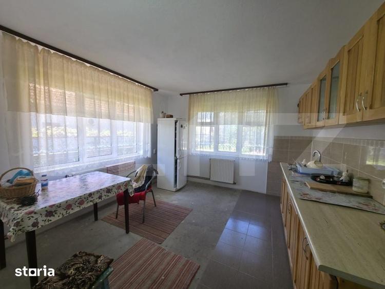 Casă cu 3 camere cu Teren 843 Mp în Scoarța