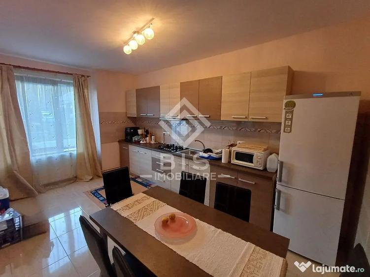 Casă cu 5 camere cu Teren 2194 Mp în Caila