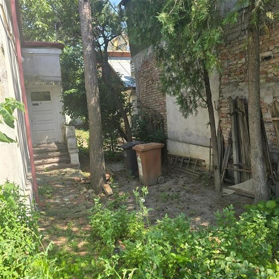 Casă cu 2 camere cu Teren 244 Mp în Ultracentral
