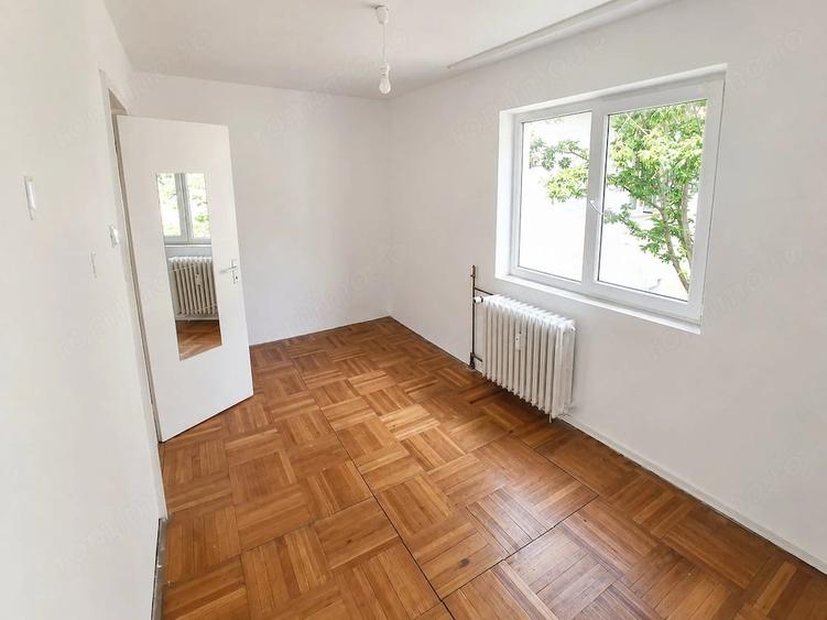 Apartament cu 3 camere semidecomandat în Șagului