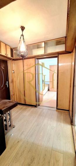 Apartament cu 2 camere decomandat, mobilat în Torontalului