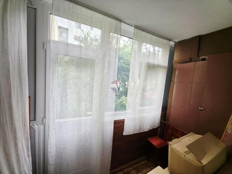 Apartament cu 2 camere decomandat, mobilat în Mărăței