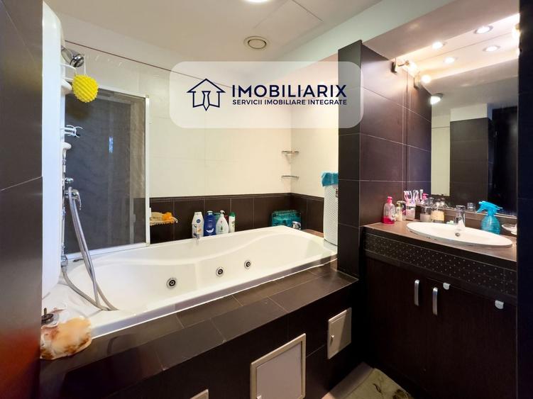 Apartament cu 3 camere decomandat, mobilat în Casa de Cultură
