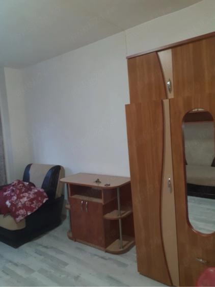 Garsonieră decomandată în Contactoare