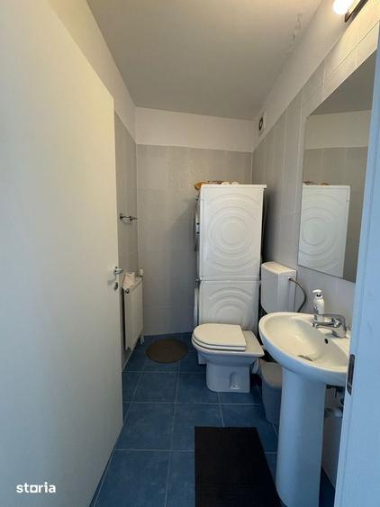 Apartament cu 3 camere decomandat, mobilat în Baicului