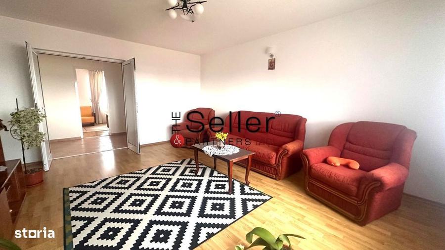 Apartament cu 3 camere decomandat în Central