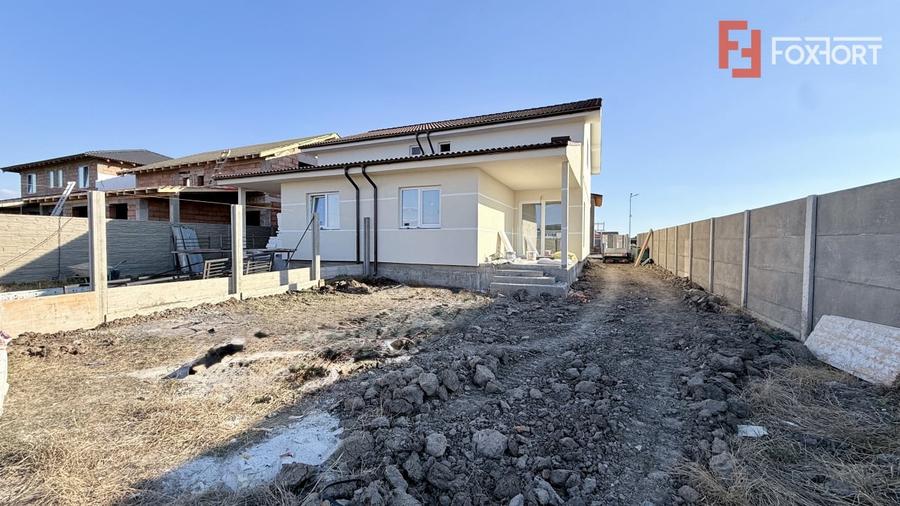 Duplex cu 4 camere cu Canalizare în Moșnița Veche