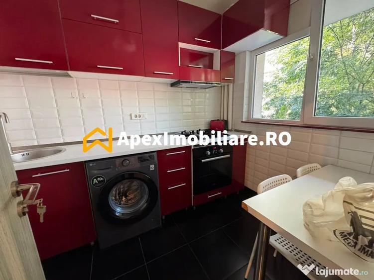 Apartament cu 2 camere semidecomandat în 1 Mai