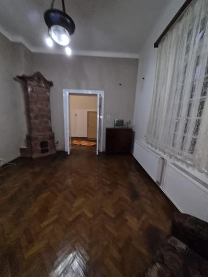 Casă cu 2 camere cu Canalizare în Ultracentral