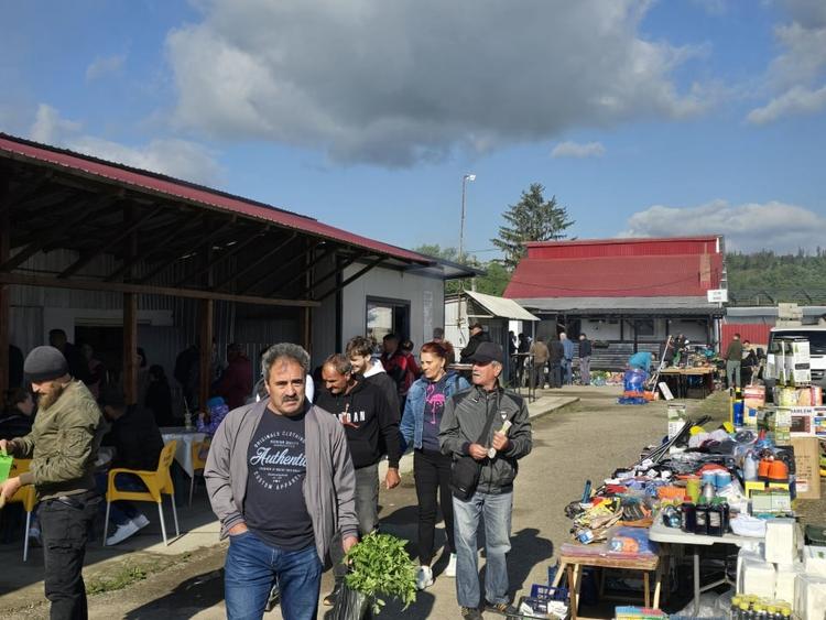 Spațiu comercial, de 30 mp, în Tescani