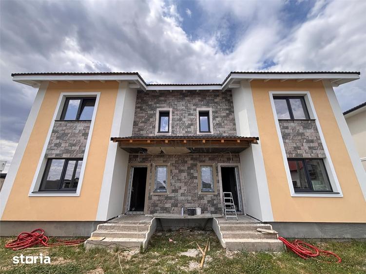 Casă cu 5 camere cu Teren 308 Mp în Central