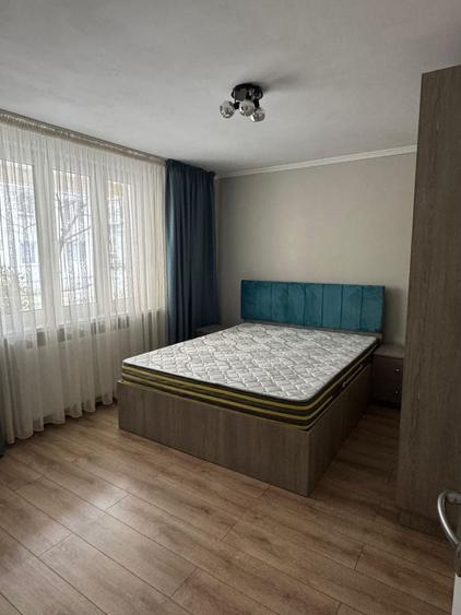 Apartament cu 2 camere decomandat în Precista