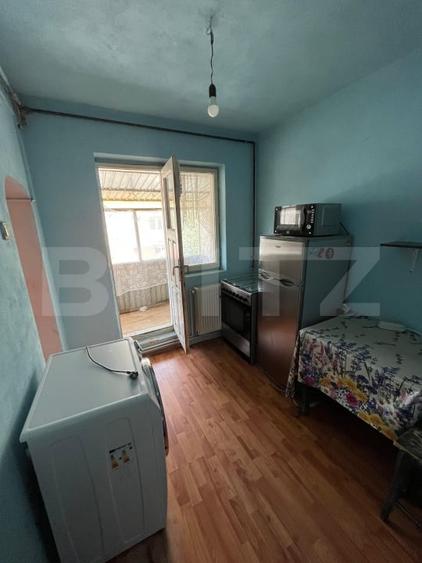 Apartament cu 2 camere semidecomandat, mobilat în 9 Mai