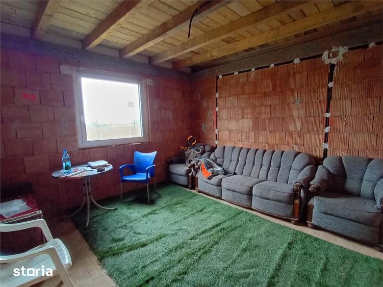 Casă cu 3 camere cu Teren 572 Mp în Gepiu