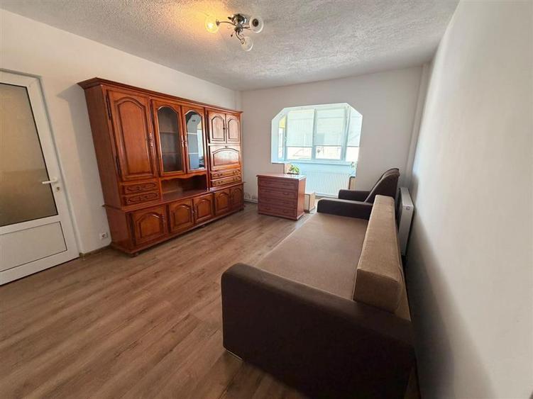 Apartament cu 2 camere semidecomandat în Bartolomeu