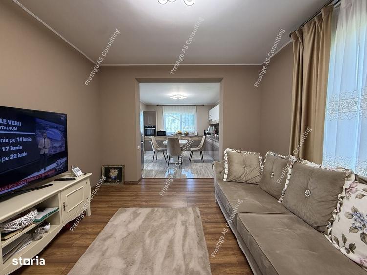 Casă cu 4 camere în Ghiroda