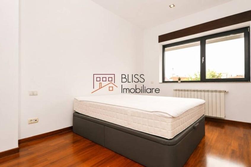 Apartament cu 4 camere decomandat în P-ța Dorobanți