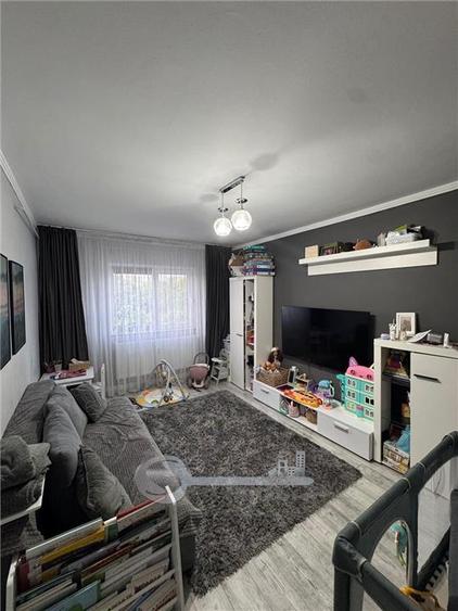 Apartament cu 2 camere decomandat, mobilat în Nicolina