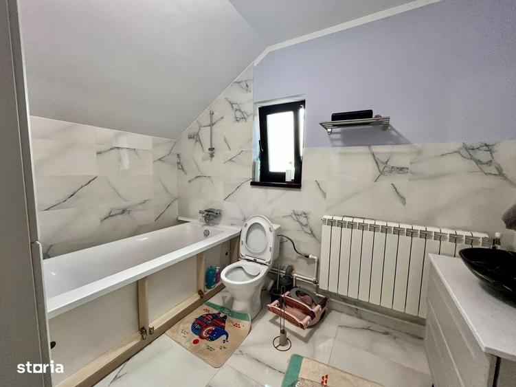 Casă cu 4 camere în Miroslava