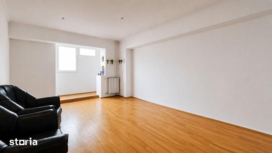 Apartament cu 4 camere decomandat în Lunei