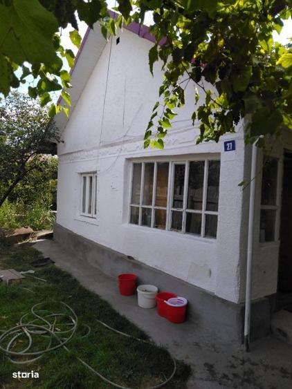 Casă cu 4 camere în Ghindeni